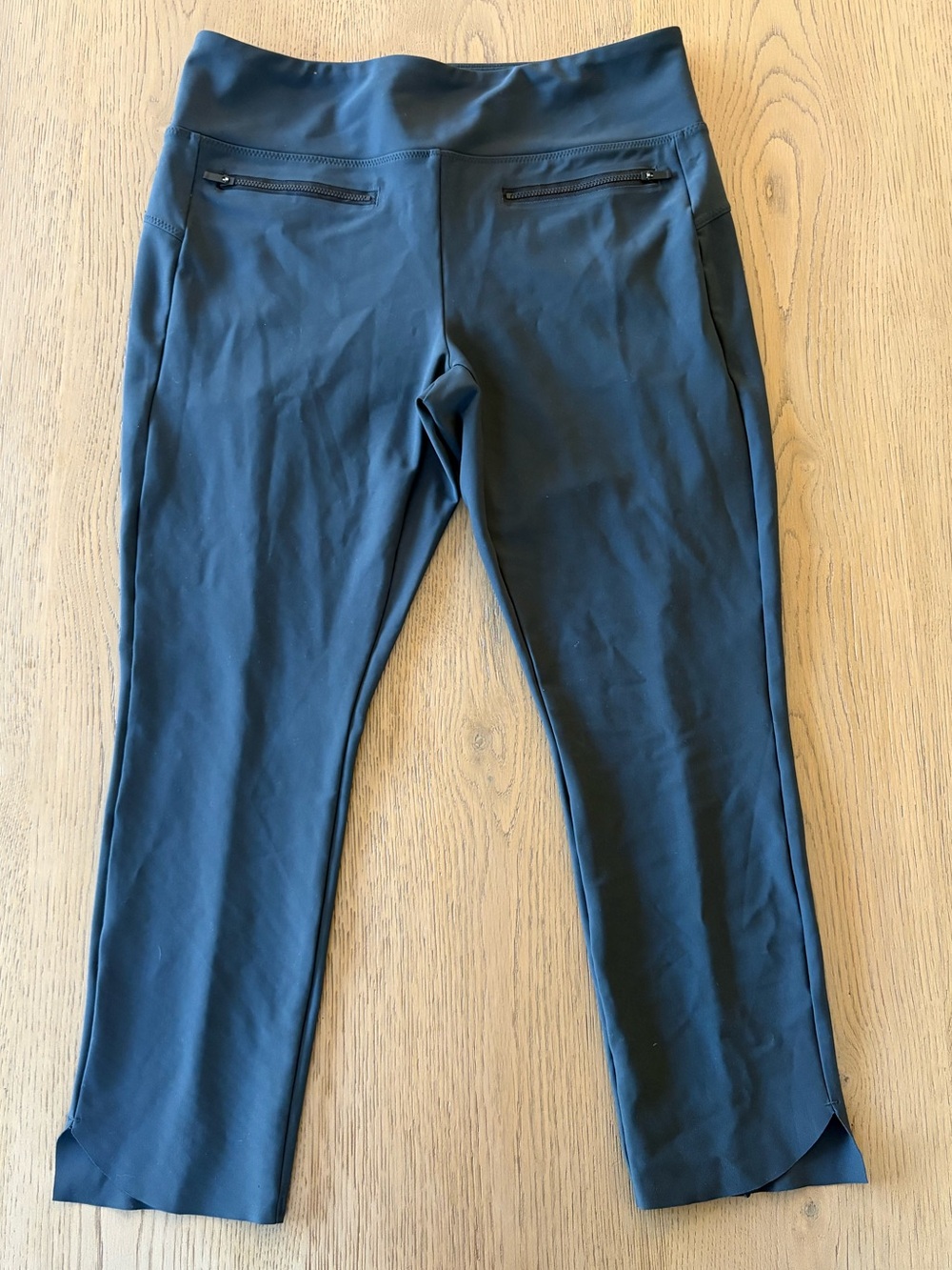 Athleta Dark Gray Cropped Commuter Travel Pants Size Large Zip Pockets